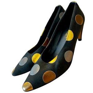 Paloma vintage polka dot pumps 9.5AA amazing condition! Fabric leather dots